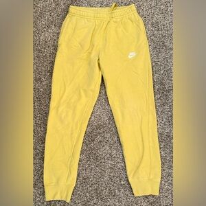 Nike Mens NSW Club Fleece Joggers ~ Yellow Size M